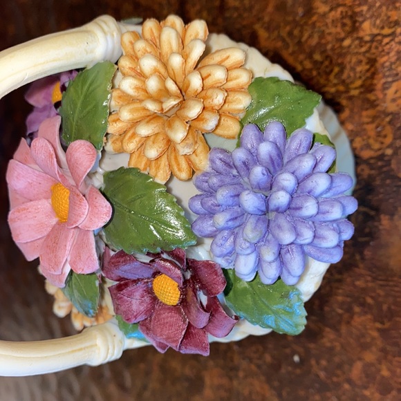 1980 Avon Floral Bouquet Porcelain Bisque Accent Piece IOB - Picture 8 of 15